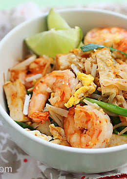 This super easy and delicious shrimp pad thai is made with rice noodles, bean sprouts, chives, tofu, fried egg and topped with a lime wedge – YUM! 